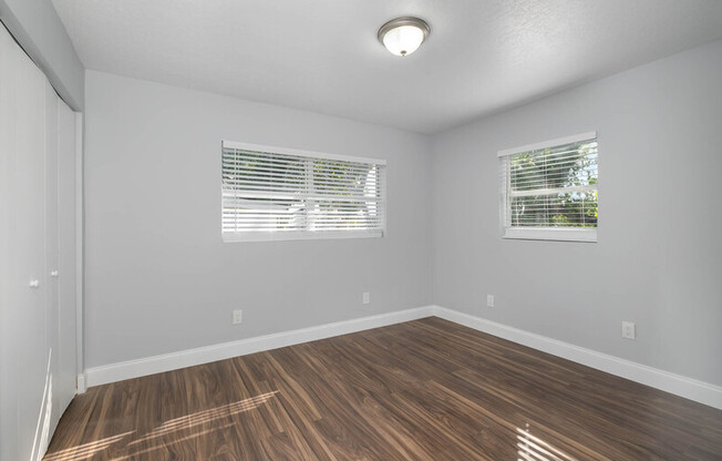 2305 BURNS AVE