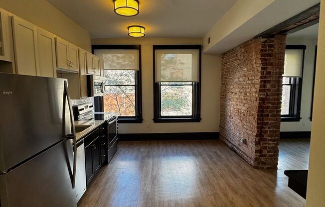 Flatiron Apts. (1722 St. Mary&#39;s Ave.)