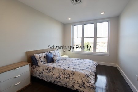 2 beds, 2 baths, 1,200 sqft, $4,500, Unit 414