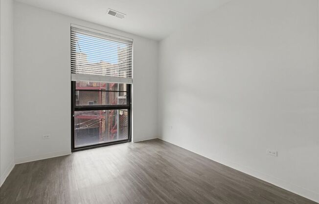 2 beds, 2 baths, 890 sqft, $2,950, Unit 512
