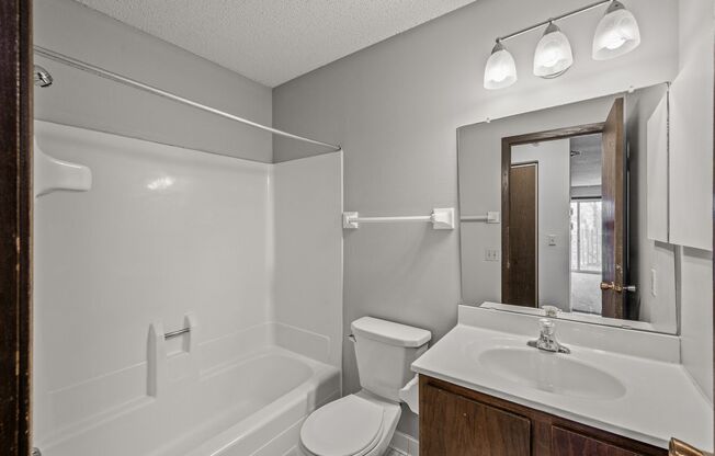 Studio, 1 bath, 445 sqft, $1,070, Unit 335