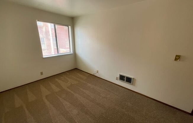 1 bed, 1 bath, 550 sqft, $1,650, Unit 410