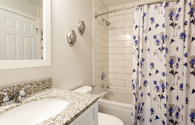 1 bed, 1 bath, 719 sqft, $1,650, Unit UD3-061D