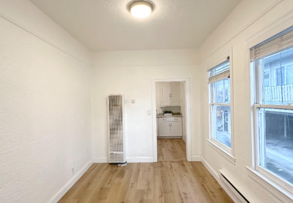 32 S MORRISON AVE