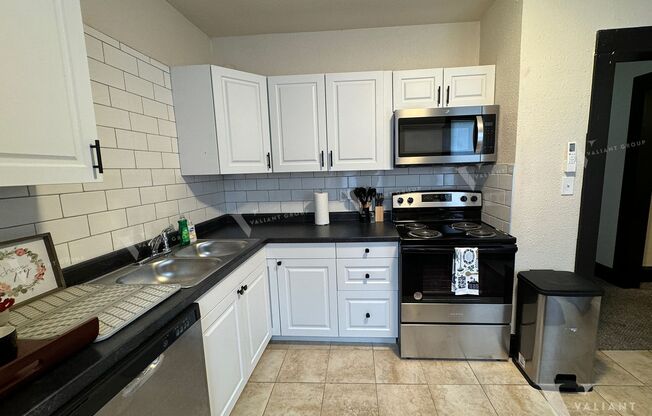 1 bed, 1 bath, $1,350, Unit 311 W State St, #3