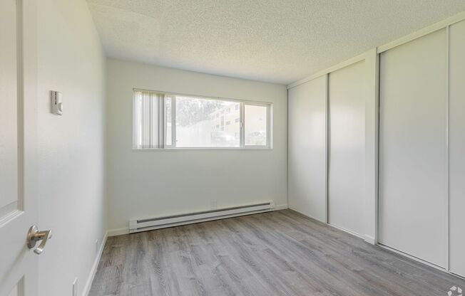 2 beds, 1 bath, 1,014 sqft, $1,695, Unit 42