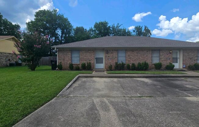 1609 CLEARWOOD DR
