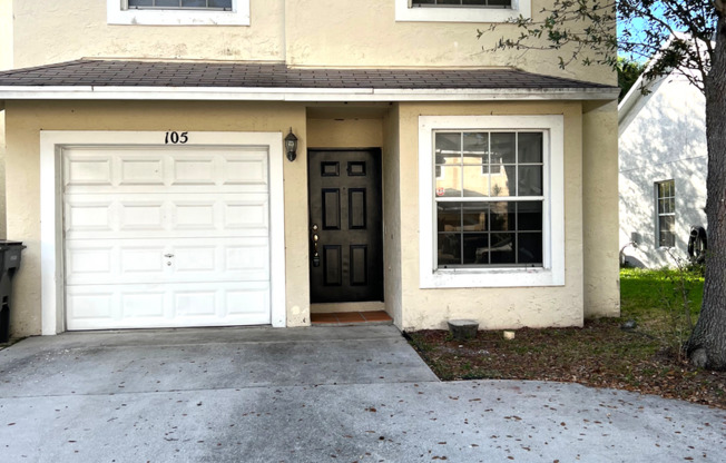 3BD/2BA Single Family Home in Pheasant Run!