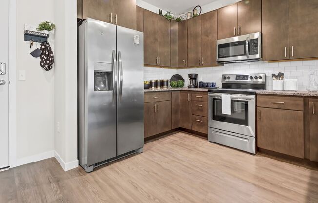 2 beds, 2 baths, 1,098 sqft, $1,925, Unit 120