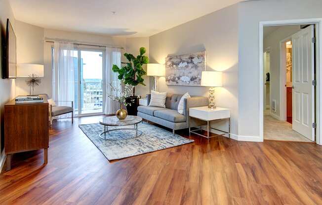 Apartments in Renton, Landing - Modern Living in a Prime Location