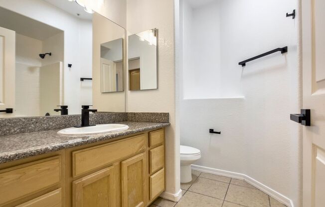 2 beds, 2 baths, 1,250 sqft, $1,695, Unit 209