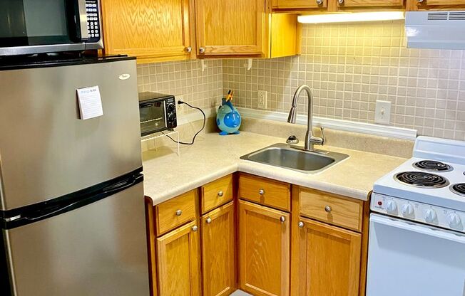 1BR/1BA Condo with Utilities Included in Fairfield Harbour Marina Community!