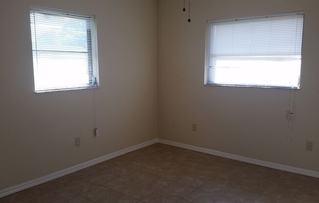 2 beds, 1 bath, $1,399