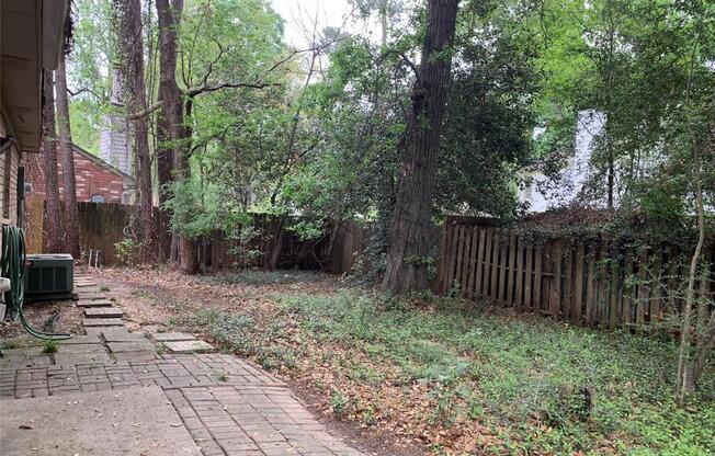 75 ROCKRIDGE DR