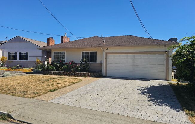Charming Castro Valley Home: Spacious Living, Prime Location