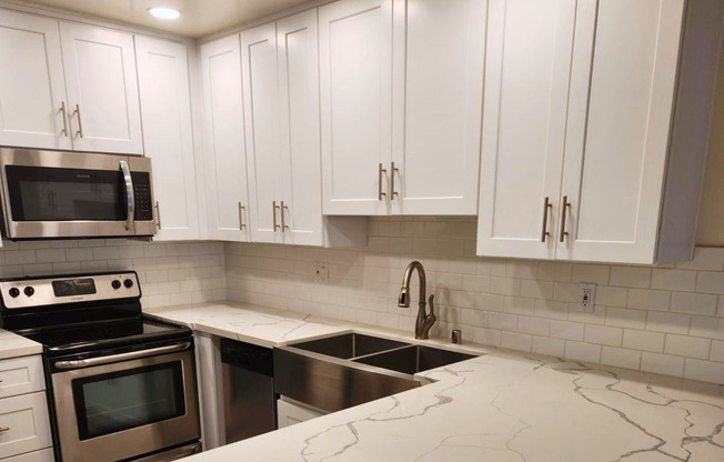 1 bed, 1 bath, 908 sqft, $2,450, Unit 307