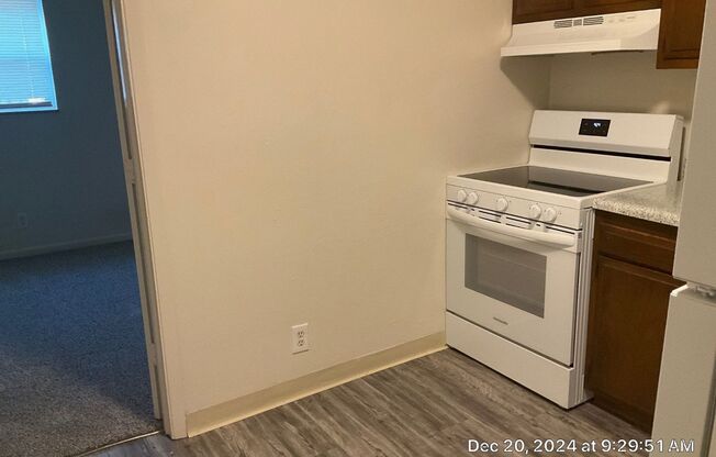 1 bed, 1 bath, 490 sqft, $895, Unit 04227-08