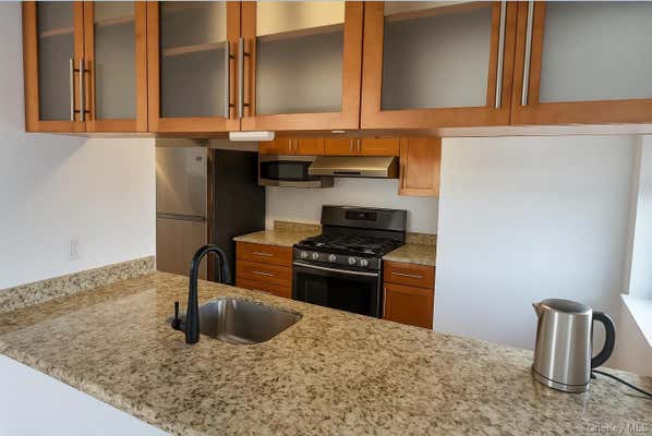 1 bed, 1 bath, 900 sqft, $3,500, Unit PH2K