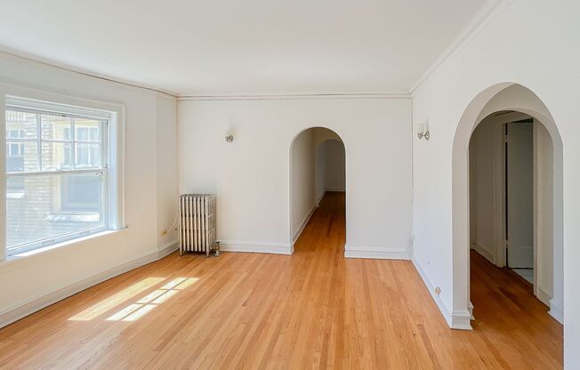 1 bed, 1 bath, 585 sqft, $1,695, Unit 1610-1W