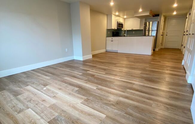1212, 1216, 1220 East Remington Court