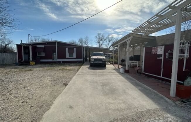 Nice 3 bedroom 2 Bath