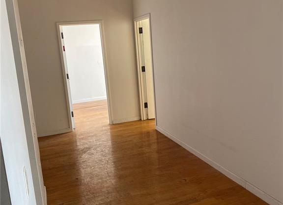 Studio, 1,000 sqft, $5,500, Unit 5