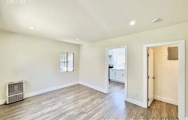 2416 LASALLE AVE