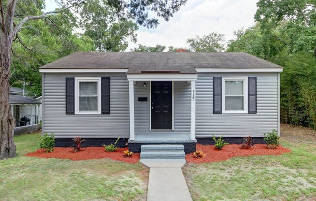 Large East Savannah 2BR/1BA Home For Rent