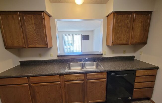 1 bed, 1 bath, 650 sqft, $849, Unit 1020 Southland Lane #06