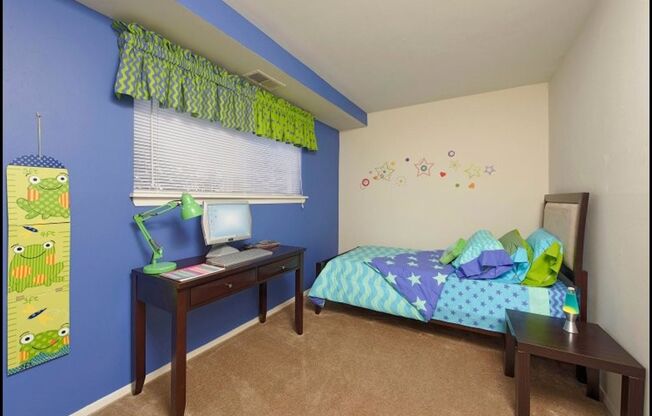 2 beds, 1 bath, 730 sqft, $1,205, Unit 4603-B