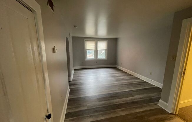 1 bed, 1 bath, $900, Unit 406B