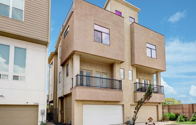 Move-in Ready home in East End Revitalized for Lease!