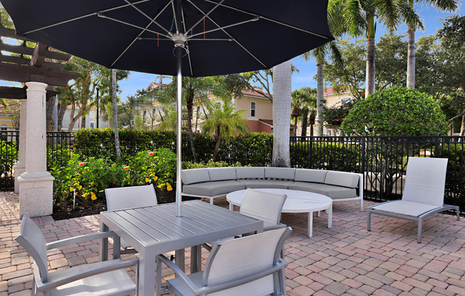 Poolside patio and lounge area | Floresta