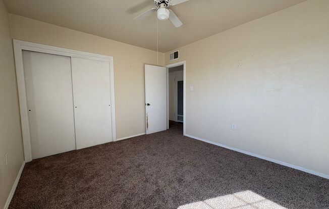 3 beds, 1 bath, $1,300