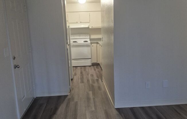 Studio, 1 bath, 324 sqft, $1,200, Unit 3834-01