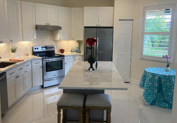 253 SW COCONUT KY WAY