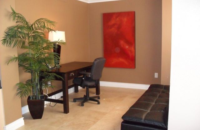 2 beds, 2 baths, $2,100, Unit 101