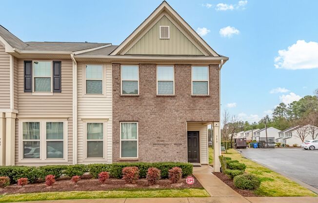 Beautiful 4BR, 2.5BA End Unit Townhome in East Raleigh - Available Now!