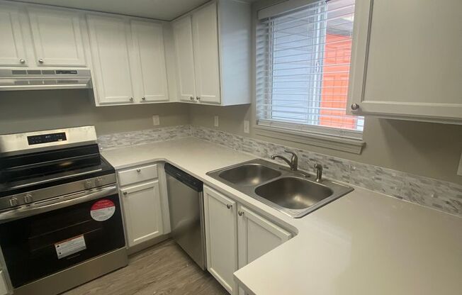 3 Bed, 2 Bath,  Single Story, CUL-D-SAC Home, RV Parking, Private fence in backyard, Mature tree for Shade.