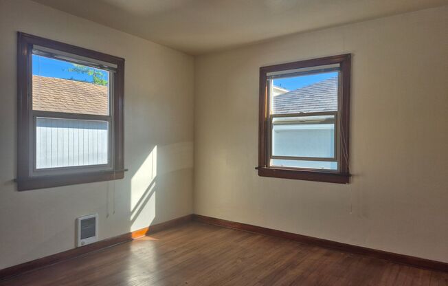 Charming 2 Bedroom Duplex