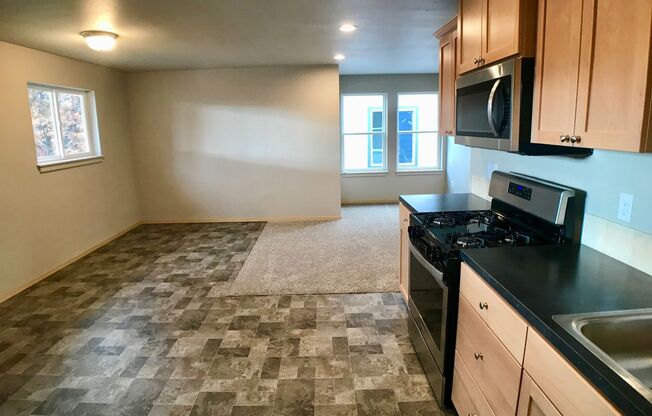 137-332, 334 sw 12th