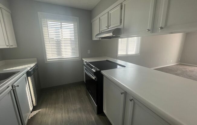 1 bed, 1 bath, 631 sqft, $1,000, Unit 1503-16