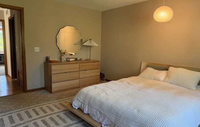 2 beds, 2 baths, $2,499