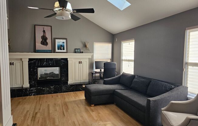 $500 Move in incentive! Gorgeous 4 bedroom Boulder home! Available Now!