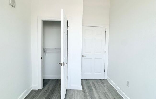 2 beds, 1 bath, 812 sqft, $1,400, Unit Unit 44