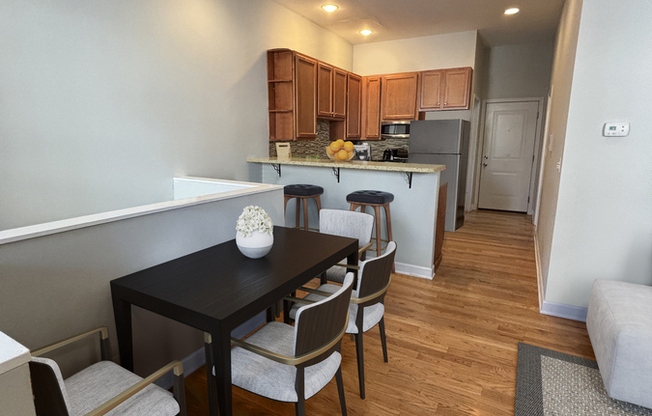 1406 W Superior St 3R