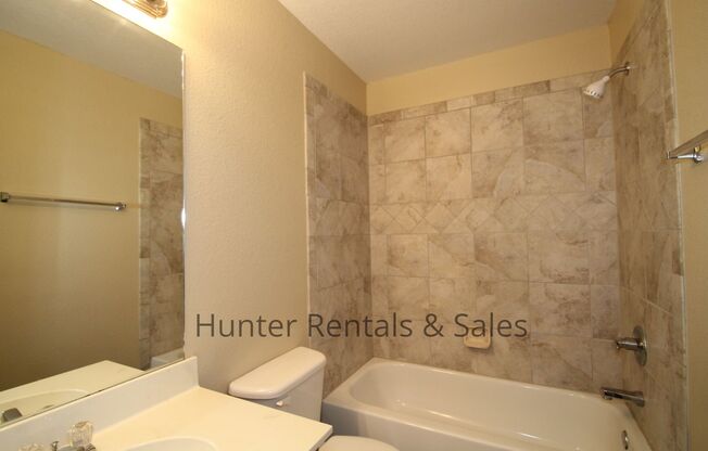 3 beds, 2 baths, $1,150