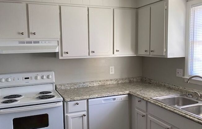 2 beds, 1.5 baths, 980 sqft, $1,095, Unit K2