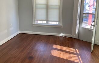 1 bed, 1 bath, $975, Unit APARTMENT # 1