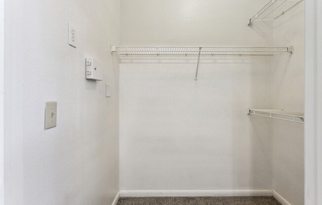 2 beds, 1 bath, 787 sqft, $1,310
